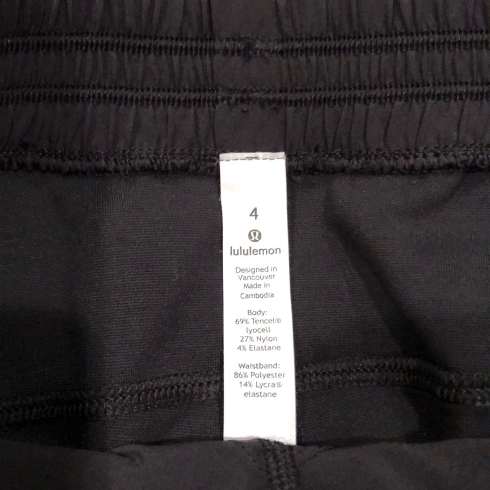 Lululemon Light Stride Crop Size 4 New With Tags - Picture 4 of 6